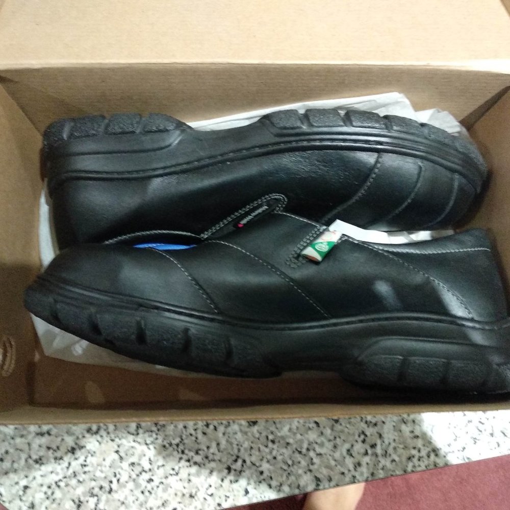 Mellow Walk Shoes - BRAND NEW